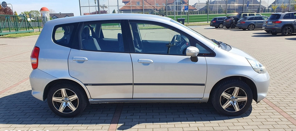 Honda Jazz cena 8900 przebieg: 192000, rok produkcji 2005 z Szczecin małe 154